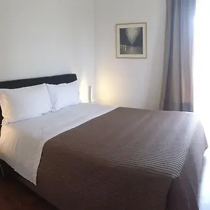  Bed & Breakfast Young